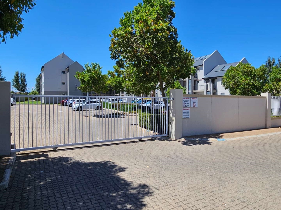 2 Bedroom Property for Sale in Buhrein Western Cape